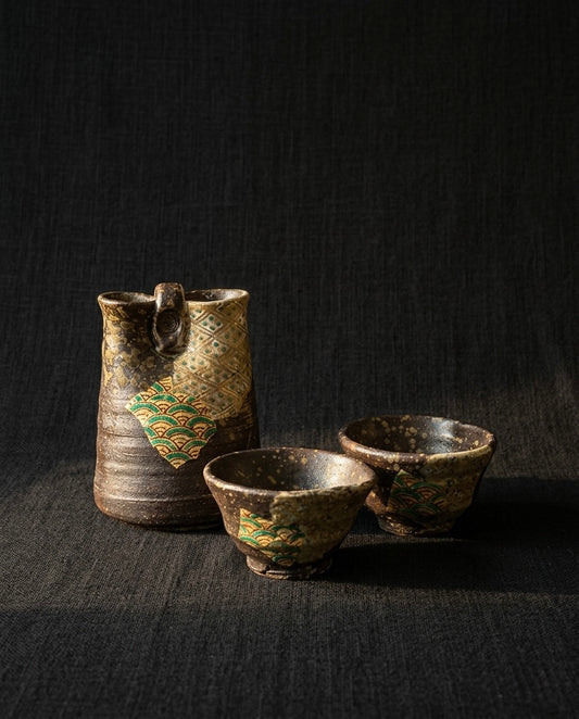Kutani Vessel by Asuka Kiln
