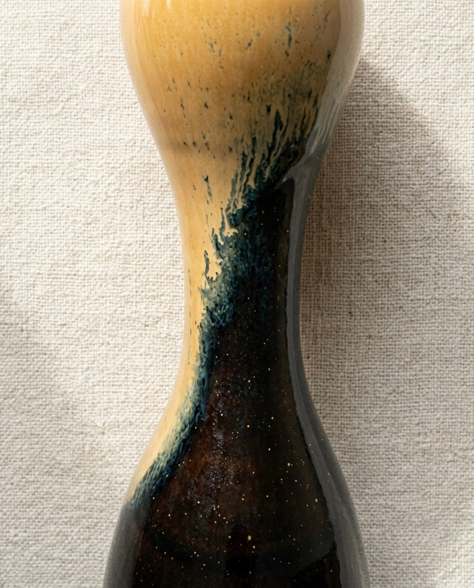 Takatori Ware Slender Vase by Hekizan Onimaru