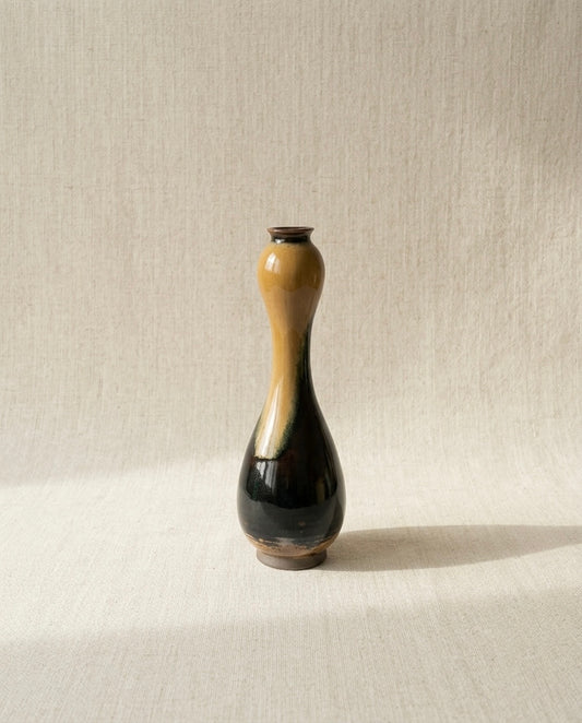 Takatori Ware Slender Vase by Hekizan Onimaru