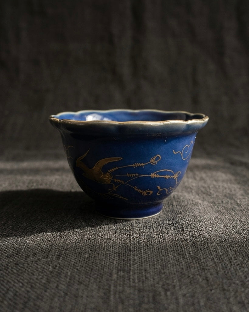 The Samurai's Lapis: 200-Year-Old Ko-Imari Bowl with Golden Peacock (Late Edo Period)