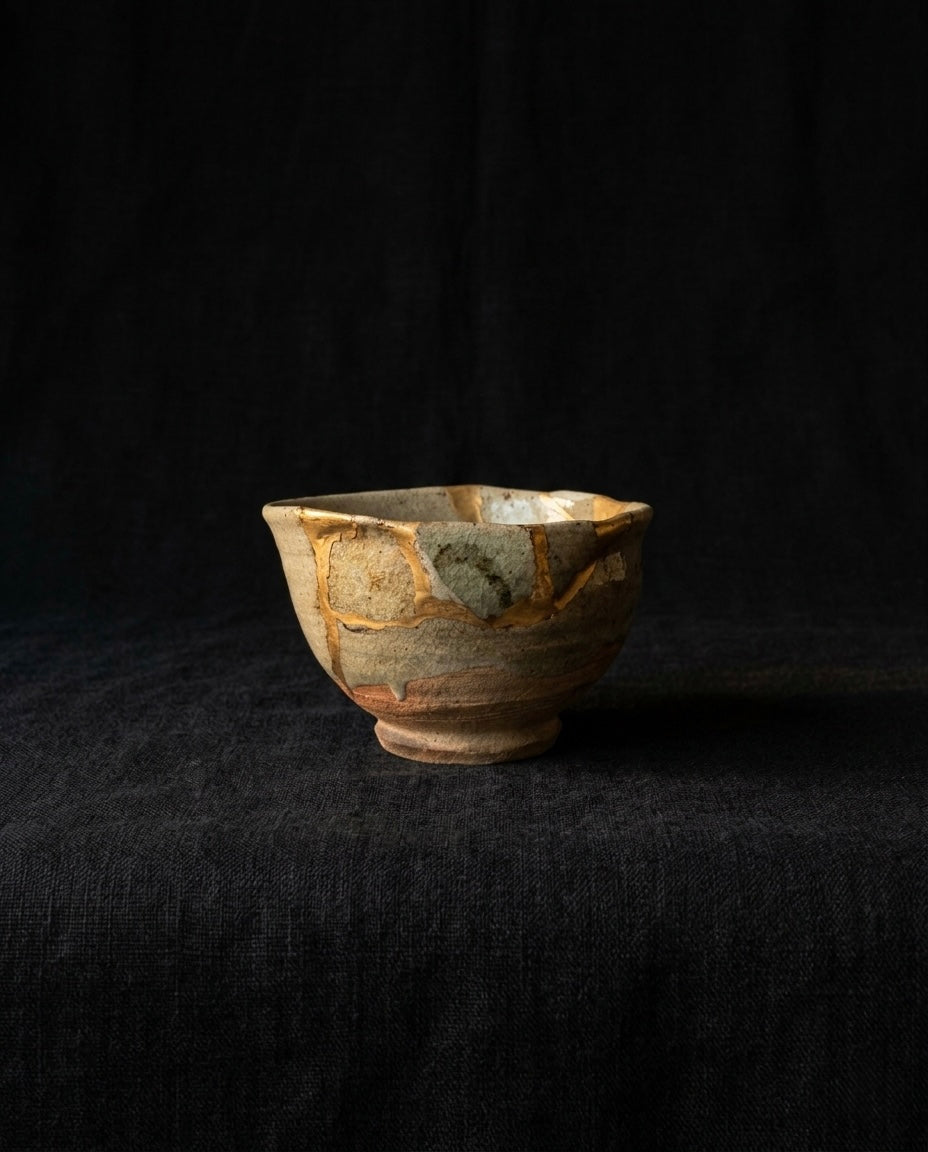 Momoyama to early Edo period - Kintsugi Karatsu tea bowl