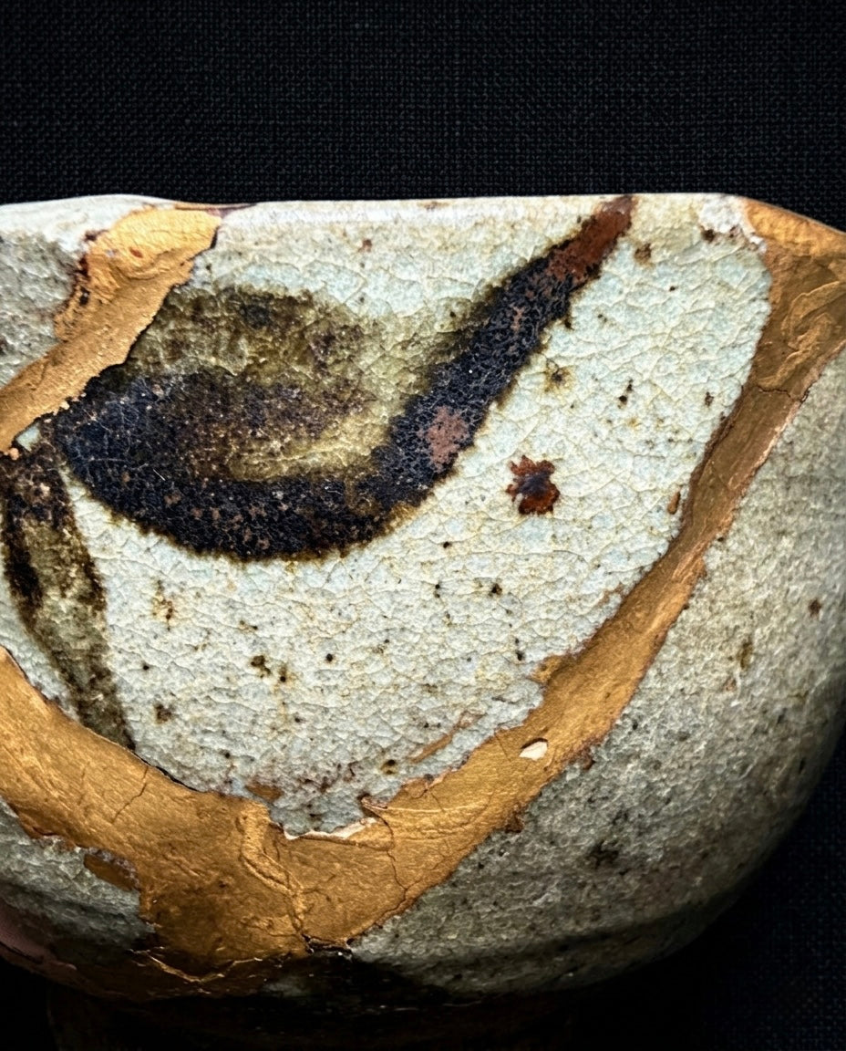 Momoyama to early Edo period - Kintsugi Karatsu tea bowl