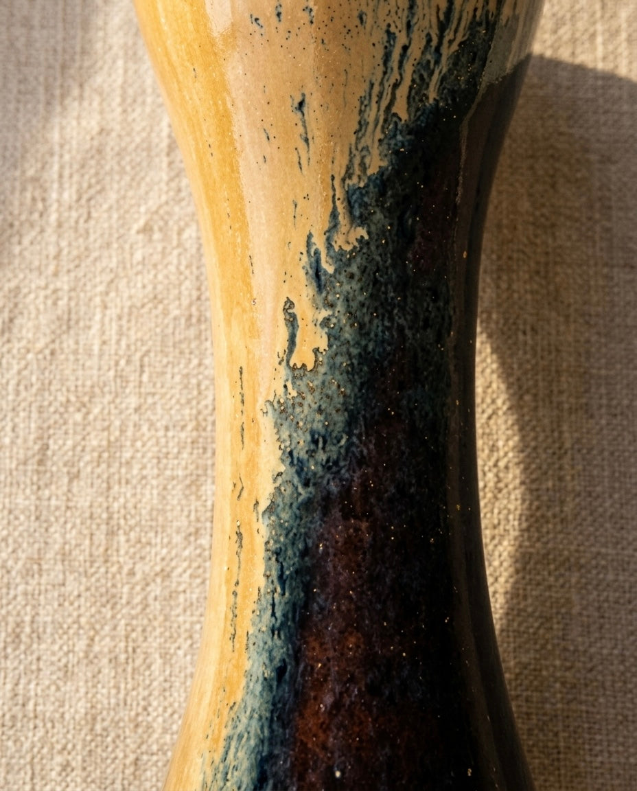 Takatori Ware Slender Vase by Hekizan Onimaru