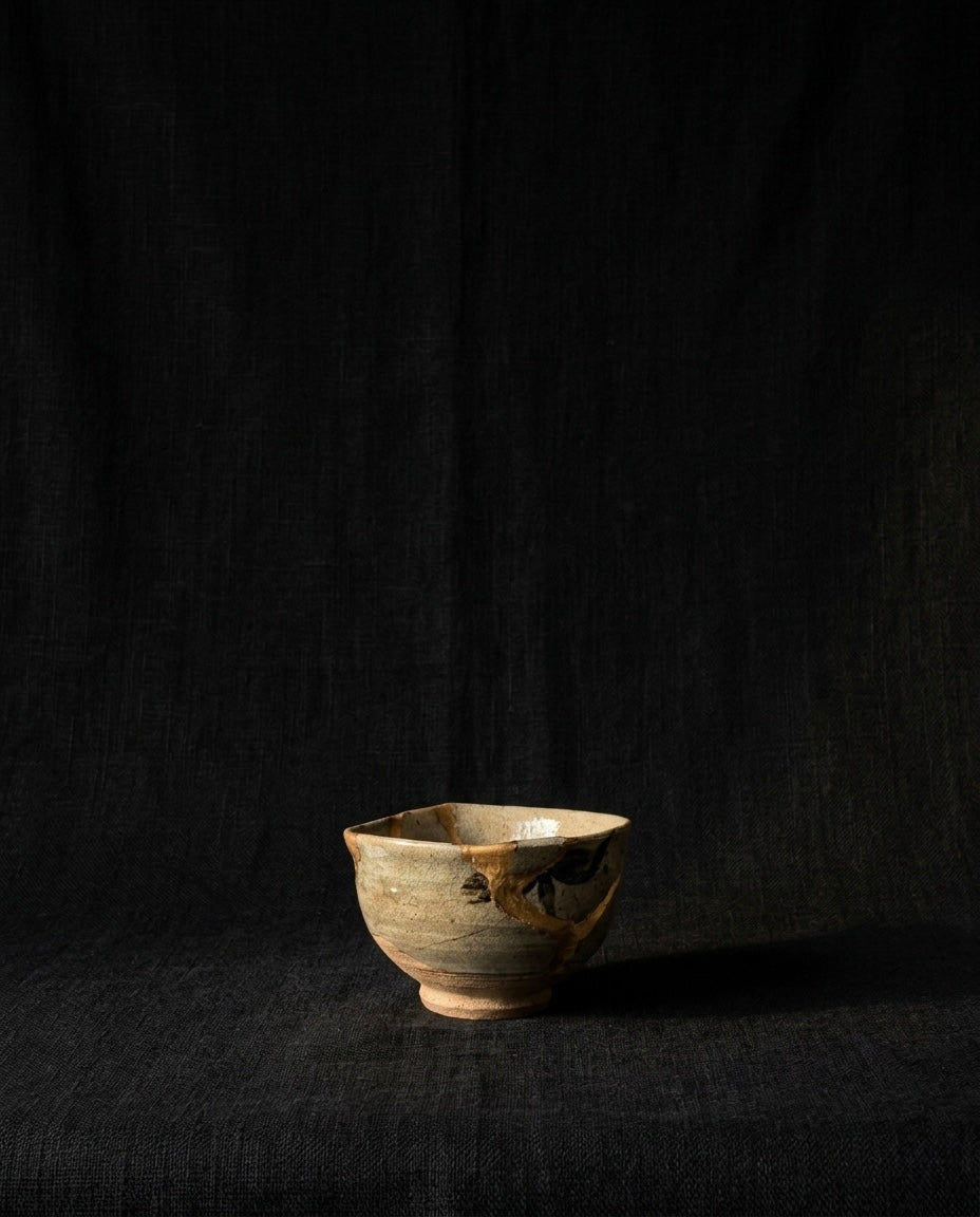 Momoyama to early Edo period - Kintsugi Karatsu tea bowl