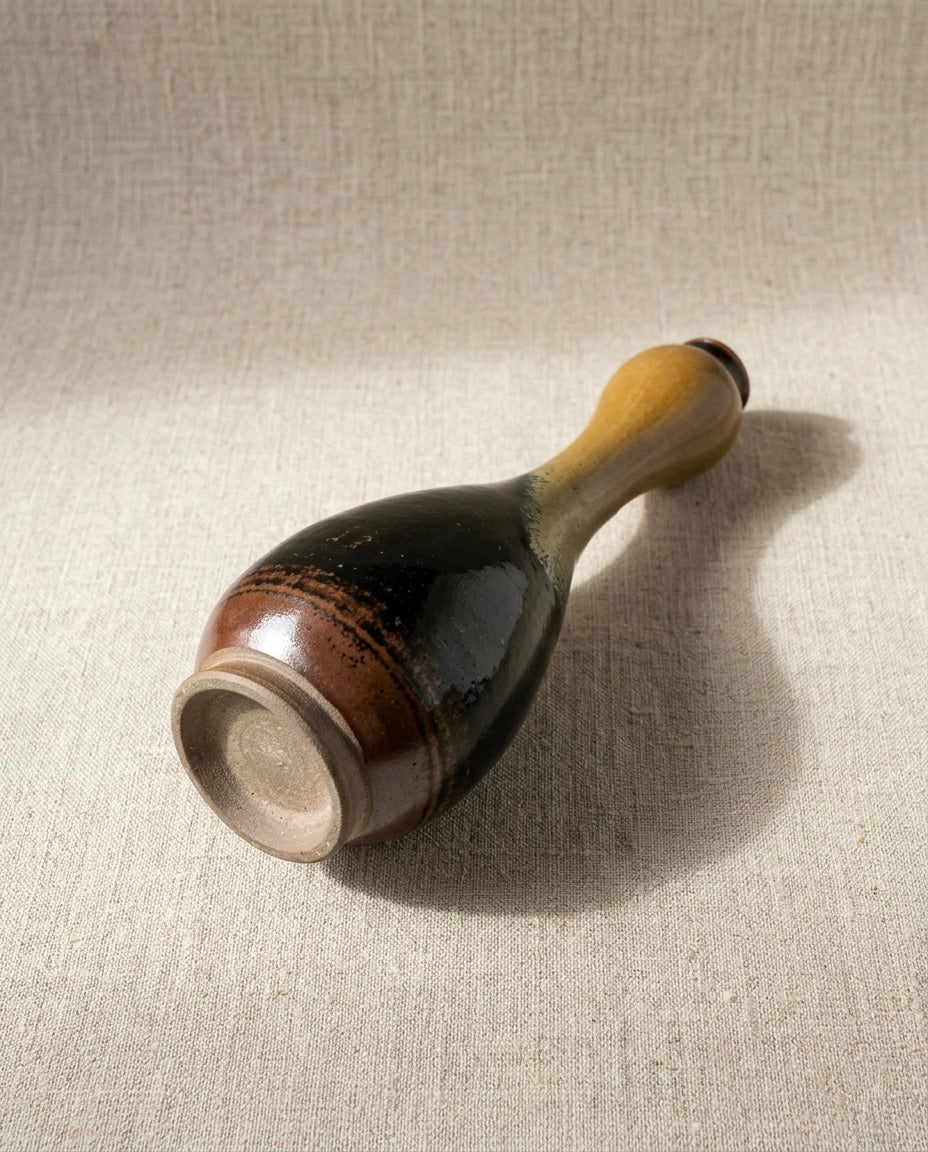 Takatori Ware Slender Vase by Hekizan Onimaru