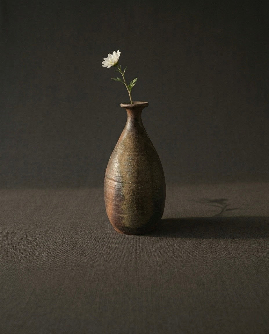 Bizen Single-Flower Vase by Ken Fujiwara