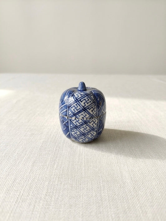 Sometsuke Melon Case Incense box by Shoami Takano