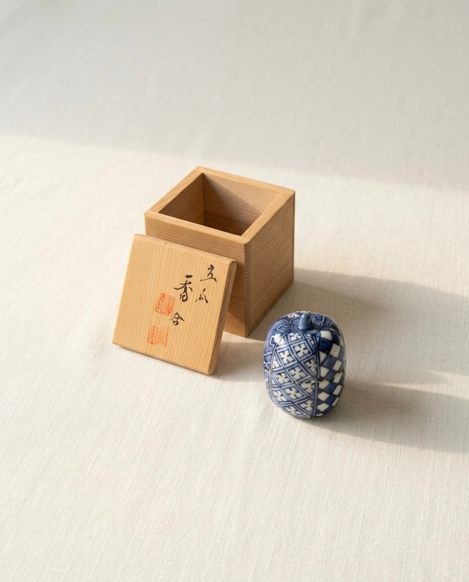 Sometsuke Melon Case Incense box by Shoami Takano