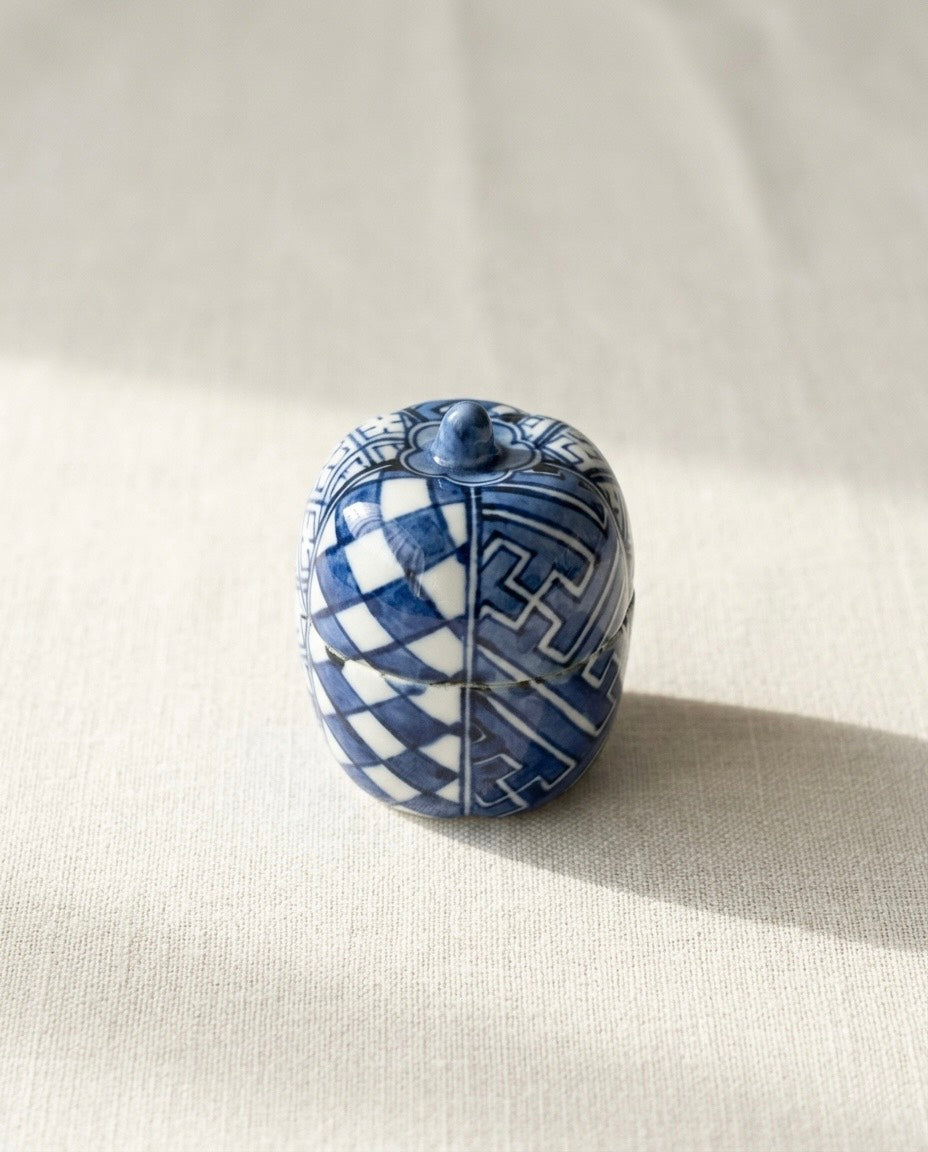 Sometsuke Melon Case Incense box by Shoami Takano